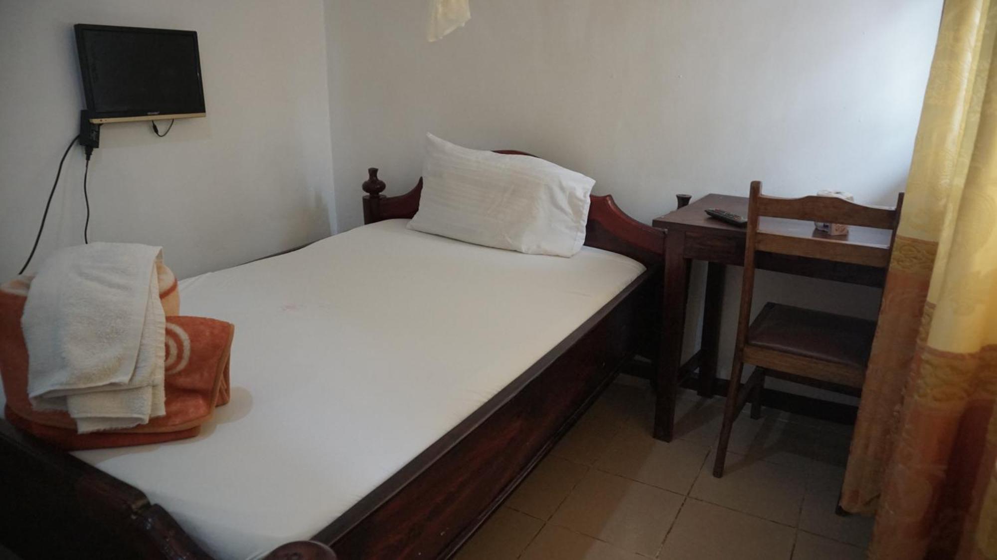 Leaders Lodge Kigoma Esterno foto